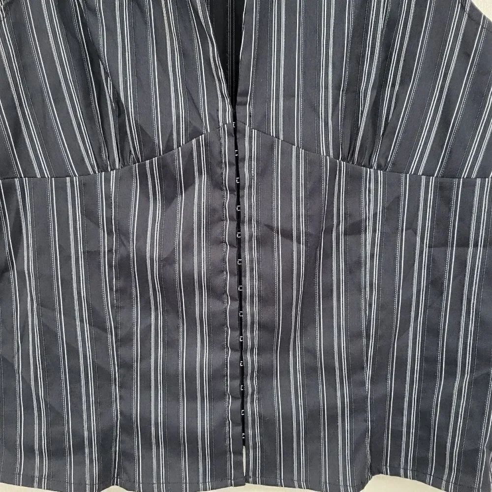 Y2K Women's Black Pinstripe Women's Plus Size 3X Corporate Gothic Tank Top - Picture 4 of 13